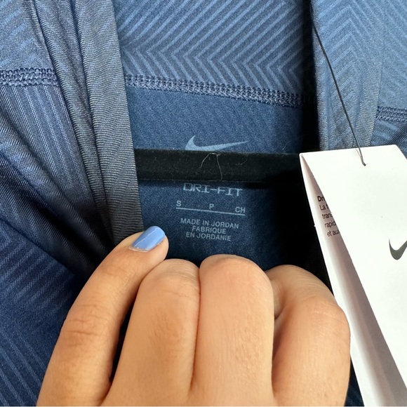 NWT Nike Pro Therma Men’s Long-Sleeve Top in Navy Blue - Picture 3 of 7